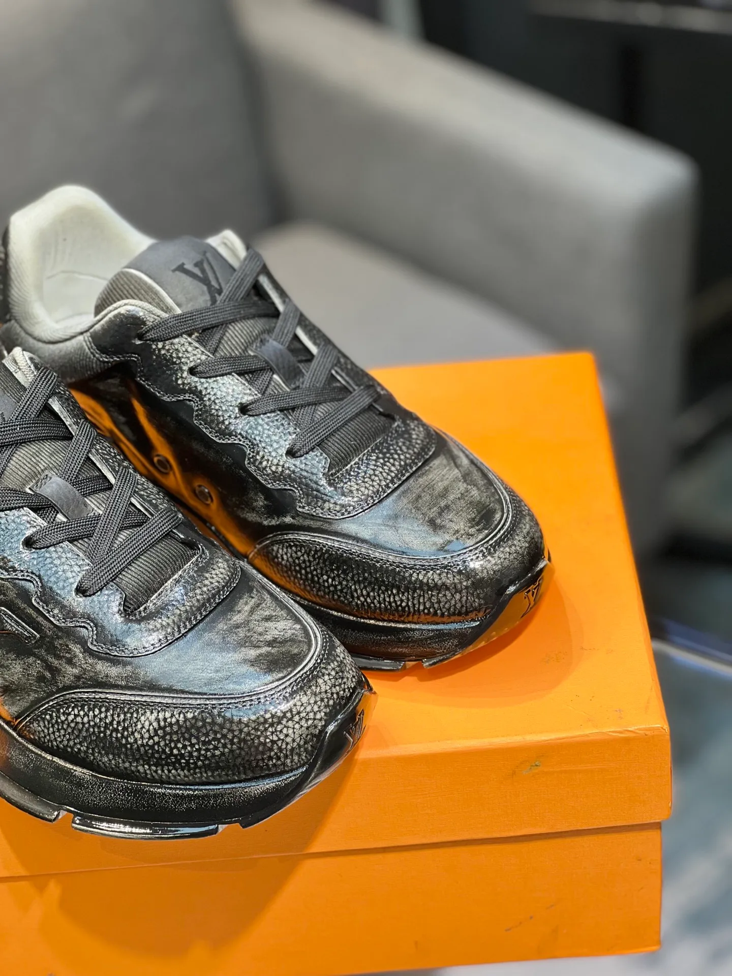 Men's Men's Shoes💰880 LV | Louis Vuitton 2025𝐬𝐬 New Spring and Summer Styles for Couples, Men's Styles Available First. The counter features the latest casual shoes. Hard goods are new🆕 ❥Purchase level! Full of high-end feel! A popular model among bloggers at home and abroad, it’s retro and fashionable and looks amazing on your feet! Wear a lot of happiness! Mainly recommended model on the official website★ ▪️Upper: Original custom-made imported calfskin fabric ▪️Inner lining: breathable gauze imported from Italy ▪️Outsole: rubber foam ➕tpu high-end outsole ▪️Shoe size: 36-44 (customized for 45 and 46)